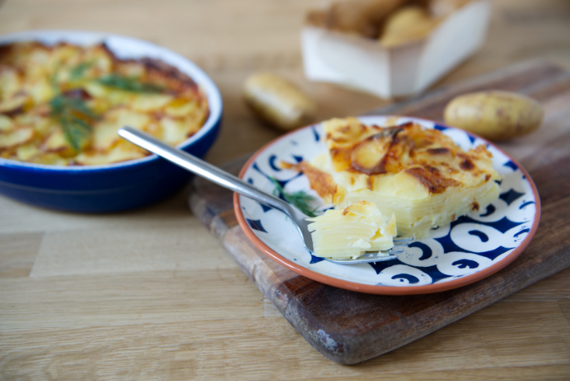 Gratin de pomme de terre au reblochon • Safrangourmand.fr